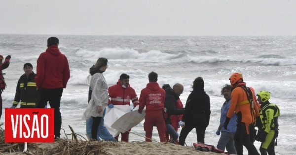 Vis O Sobe Para N Mero De Migrantes Mortos Em Naufr Gio No Sul De