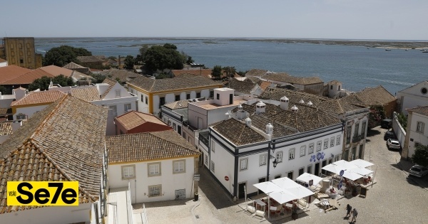 Vis O Faro Raz Es Para Visitar A Cidade Beira Da Ria Formosa