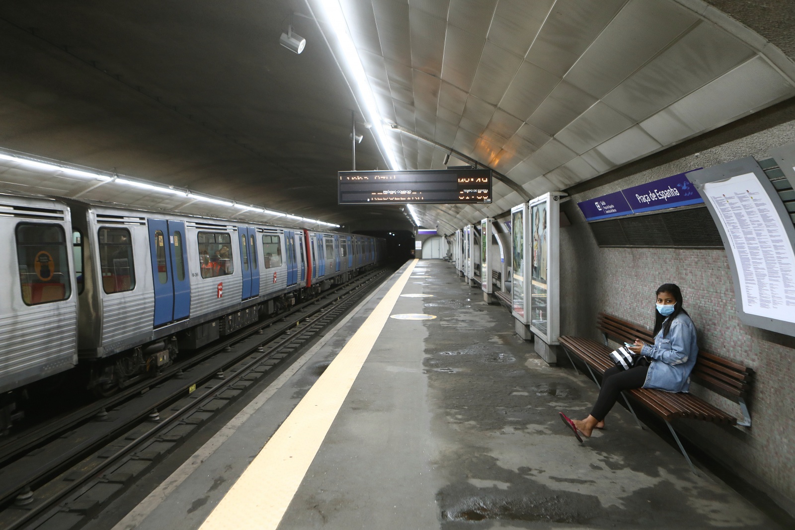 Visão Circulação na linha Azul do Metro de Lisboa retomada às 06 30