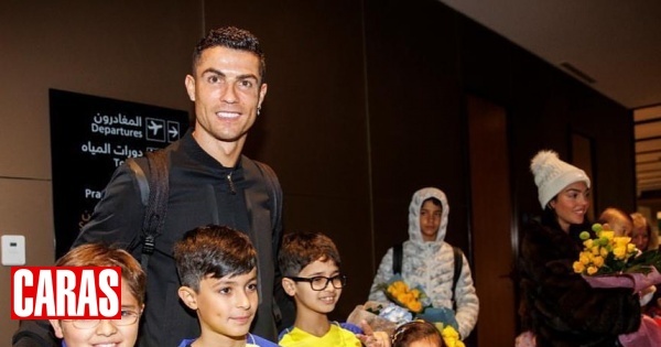 Caras Cristiano Ronaldo Apresentado No Al Nassr