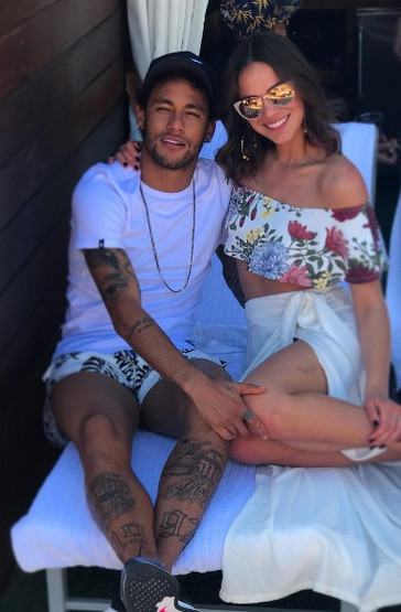 20 Neymar e Bruna Marquezine.jpg