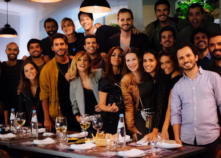 Elenco de Morangos com Açúcar reúnese mais de uma década depois Holofote Elenco de Morangos com Açúcar reúnese mais de uma década depois Holofote