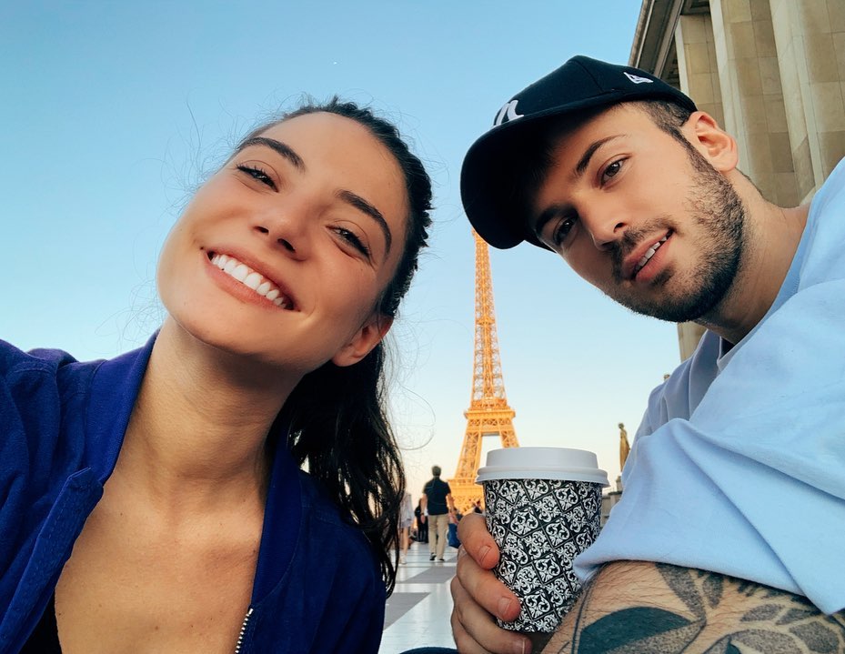 Carolina Carvalho e David Carreira apaixonados em Paris
