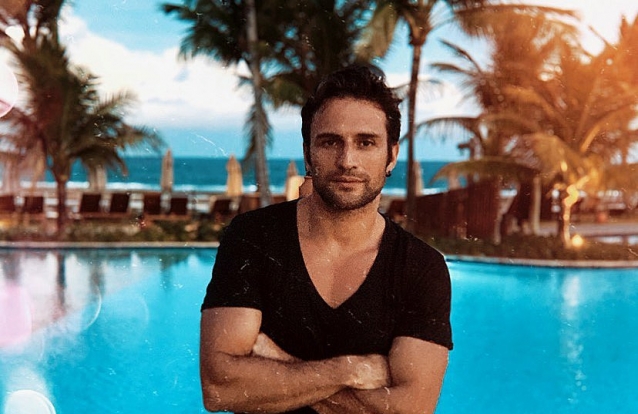 José Fidalgo aprende a fazer sushi