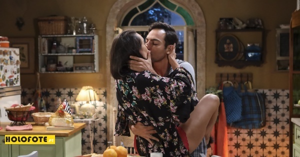 Paixão em “Amor Amor”: Rute e Adam fazem amor