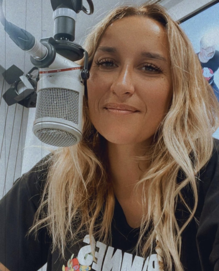 a atual voz do “Big Brother” pertence à animadora da Rádio Comercial Ana Isabel Arroja.