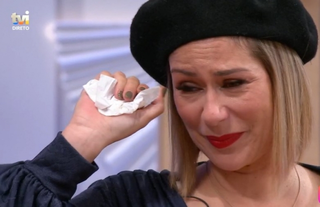 Marta Melro em lágrimas com mensagem de Vintém
