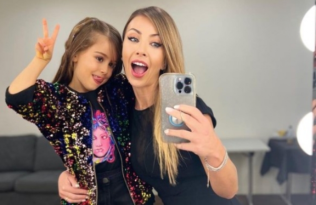 Laura Figueiredo e filha encantam internautas