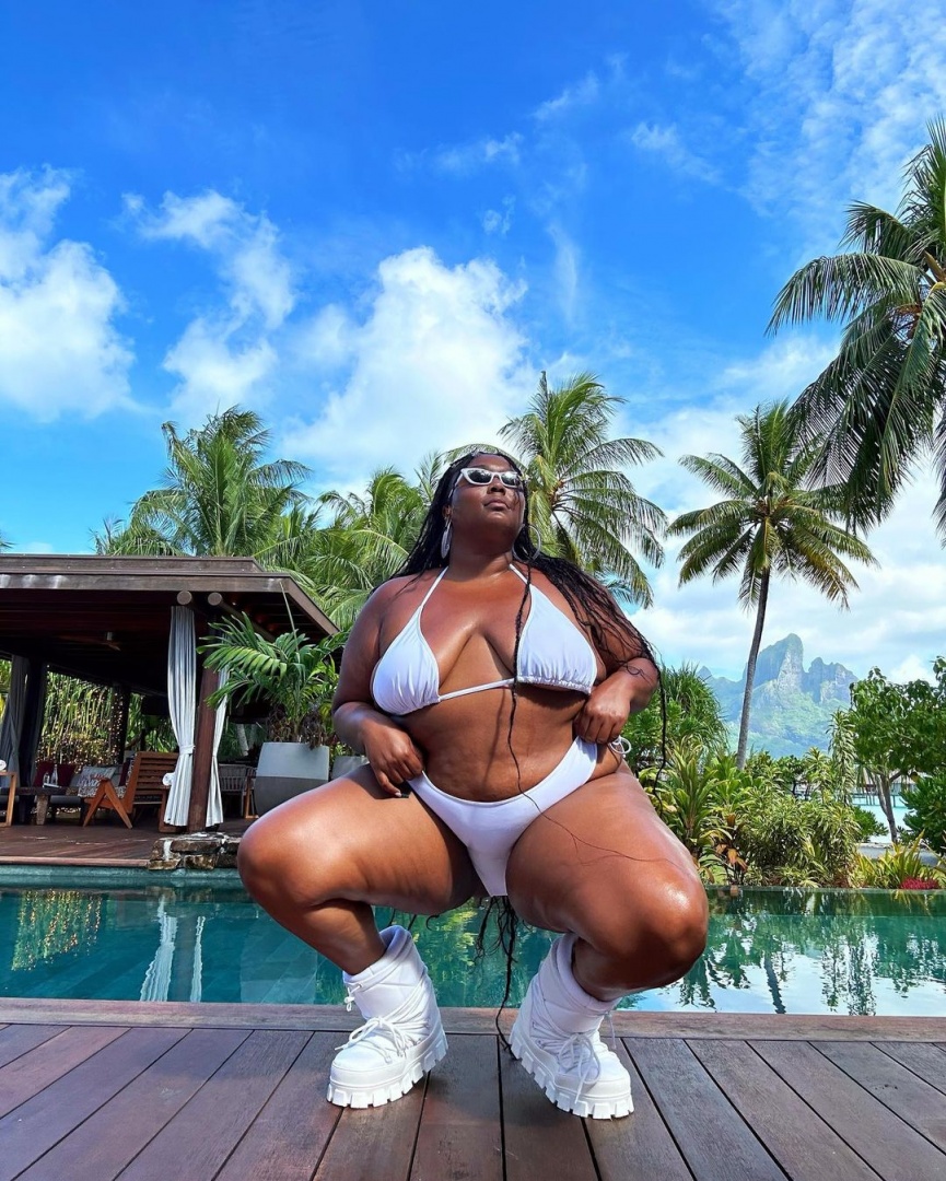 Os v&iacute;deos ousados de Lizzo