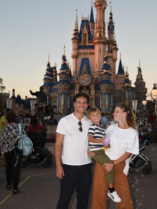 Paulo Rocha leva a família à Disney