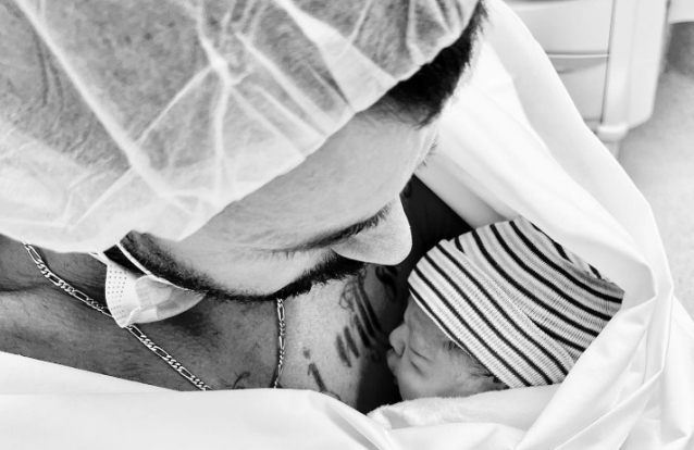 Marco faz declaração de amor à filha e conquista internautas