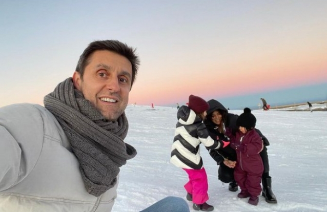 Andreia Rodrigues e Daniel Oliveira mostram neve às filhas