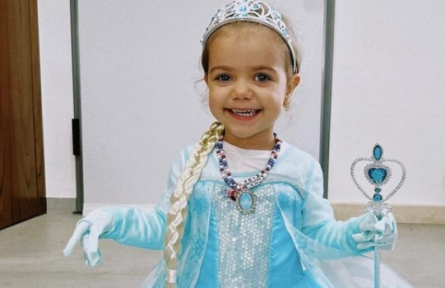 Filha de Mel Jordão e Diogo Piçarra adorável como Elsa de "Frozen"