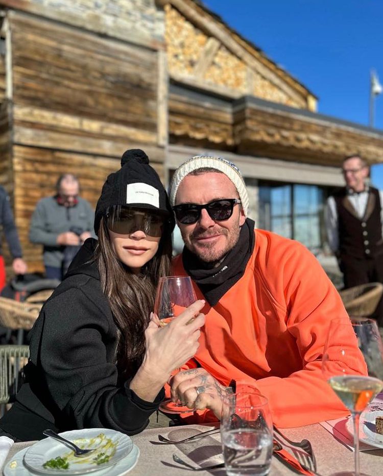 Victoria e David Beckham fogem de polémicas na neve