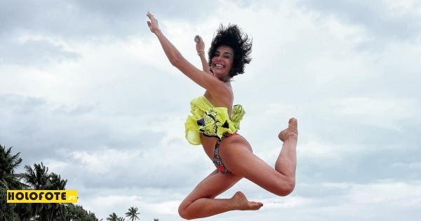 Catarina Furtado despede-se das férias com fotos em biquíni