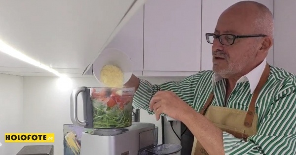 Goucha ensina a fazer um 'pesto' de tomate e com um intruso na cozinha... Veja o vídeo!