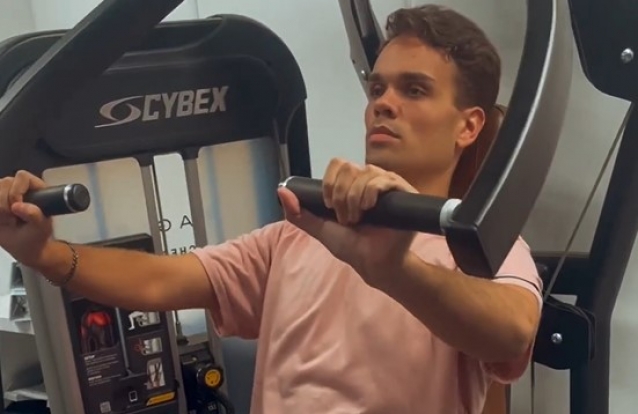 Sabe qual é o segredo de Zé Lopes para manter a boa forma física? Veja o vídeo