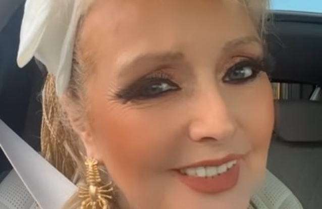 'Morenaça' é o novo tema de Ágata. Veja o videoclipe