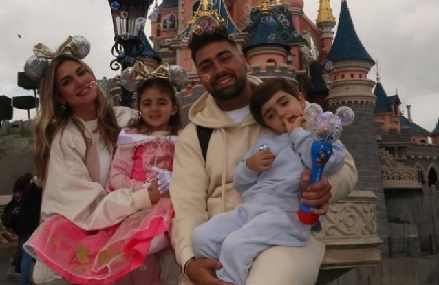 Liliana Filipa e família no mundo mágico da Disney. Veja o vídeo