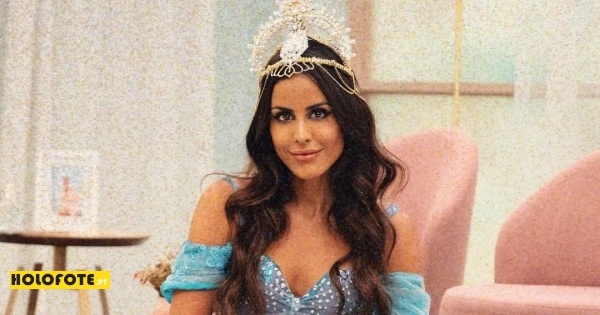 Carolina Patrocínio veste-se de princesa da Disney