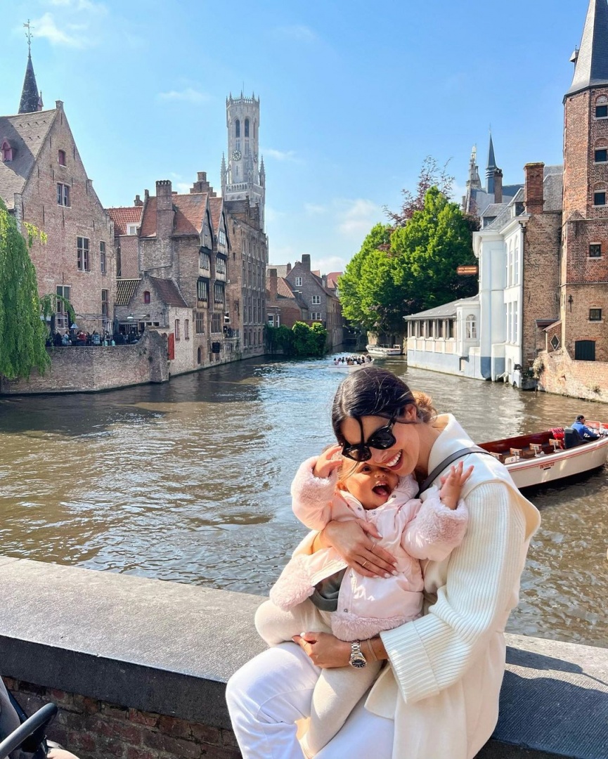 As imagens encantadoras de Catarina Gouveia com a filha em Brugge