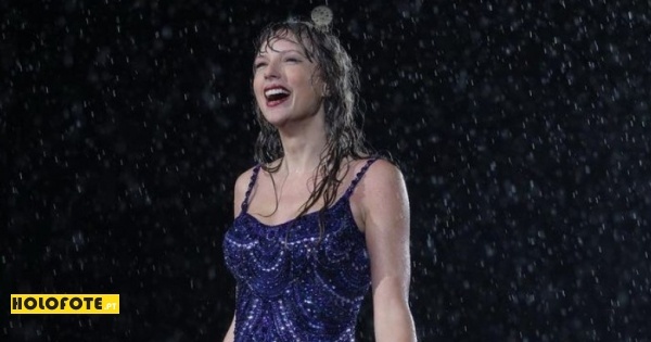 Taylor Swift atua durante mais de 3 horas debaixo de uma chuva torrencial: 