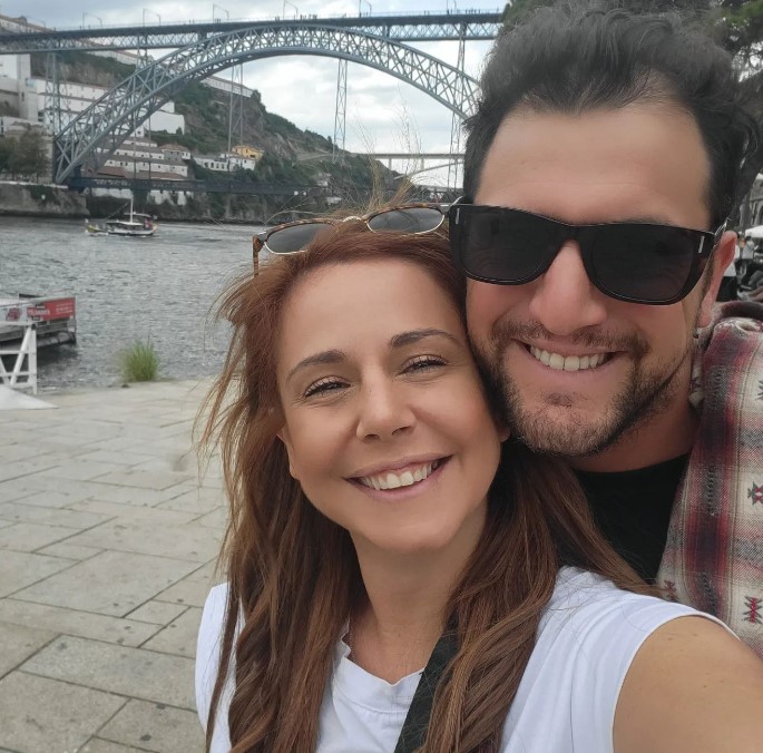 Sara Norte vai ao Porto com o namorado e este declara-se: "Amo-te!