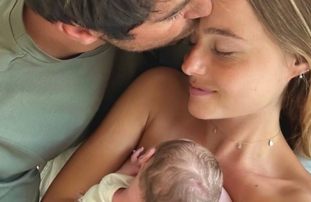 Kelly Bailey já foi mãe: "Bem vindo ao mundo Vicente Blue"