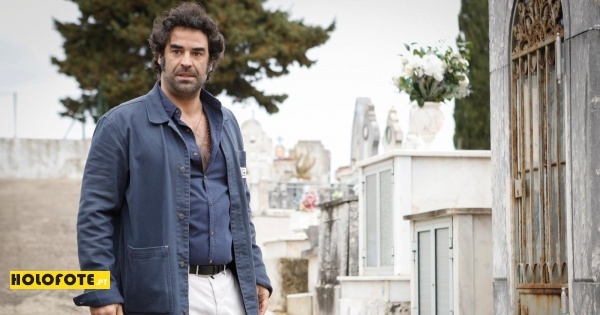 Em “Sangue Oculto”: Tiago quase apanha Vanda no dia do seu funeral