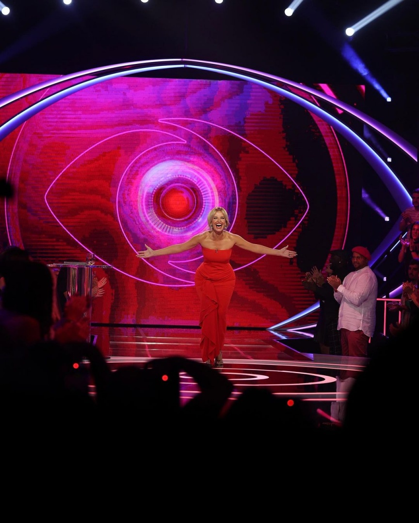 Cristina Ferreira inova com visual vermelho na estreia de "Big Brother"