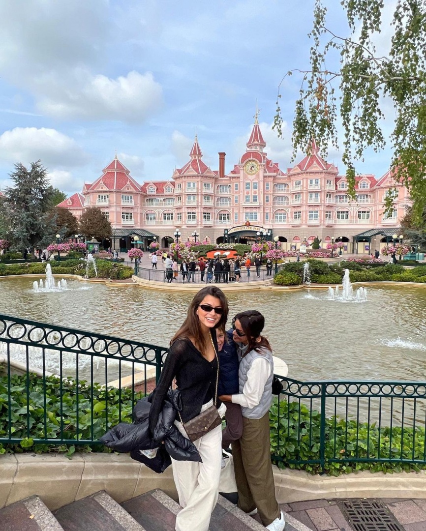 Maria Cerqueira Gomes viaja para a Disney com os filhos