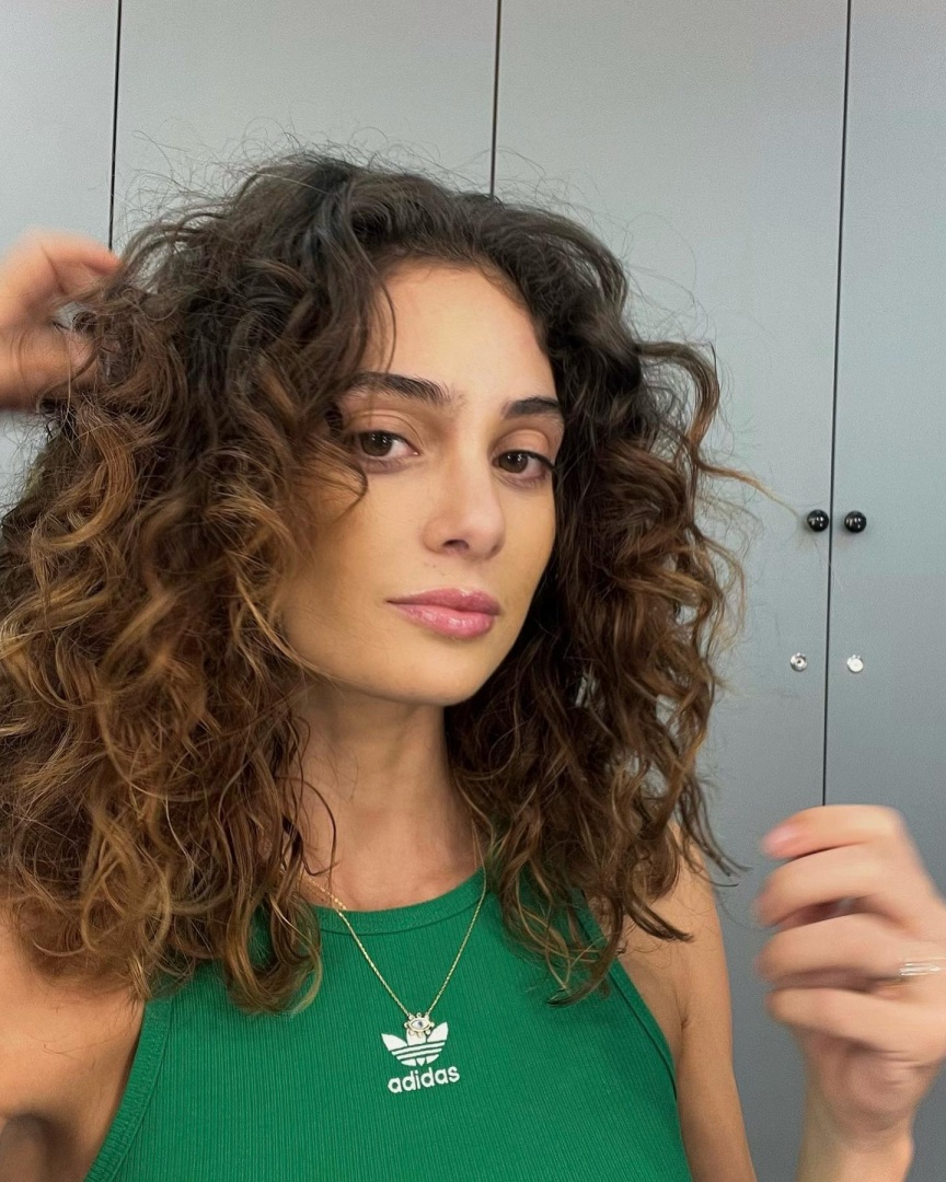 Filipa Nascimento conta como cuida dos novos cabelos encaracolados