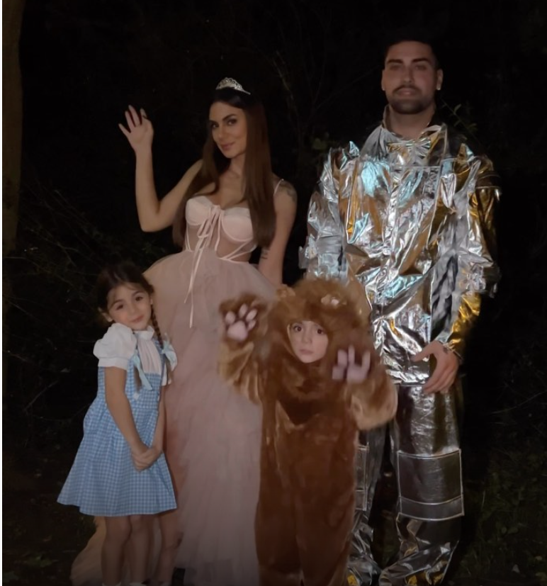 Liliana Filipa partilha vídeo com Daniel Gregório e os filhos em disfarces de Halloween