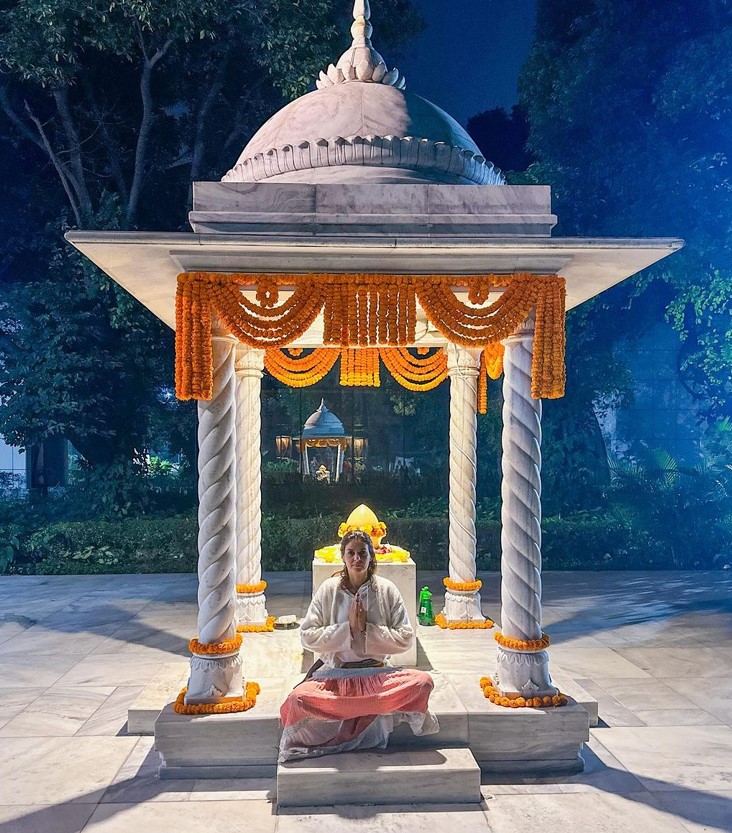 Cuca Roseta faz viagem espiritual a Nova Delí