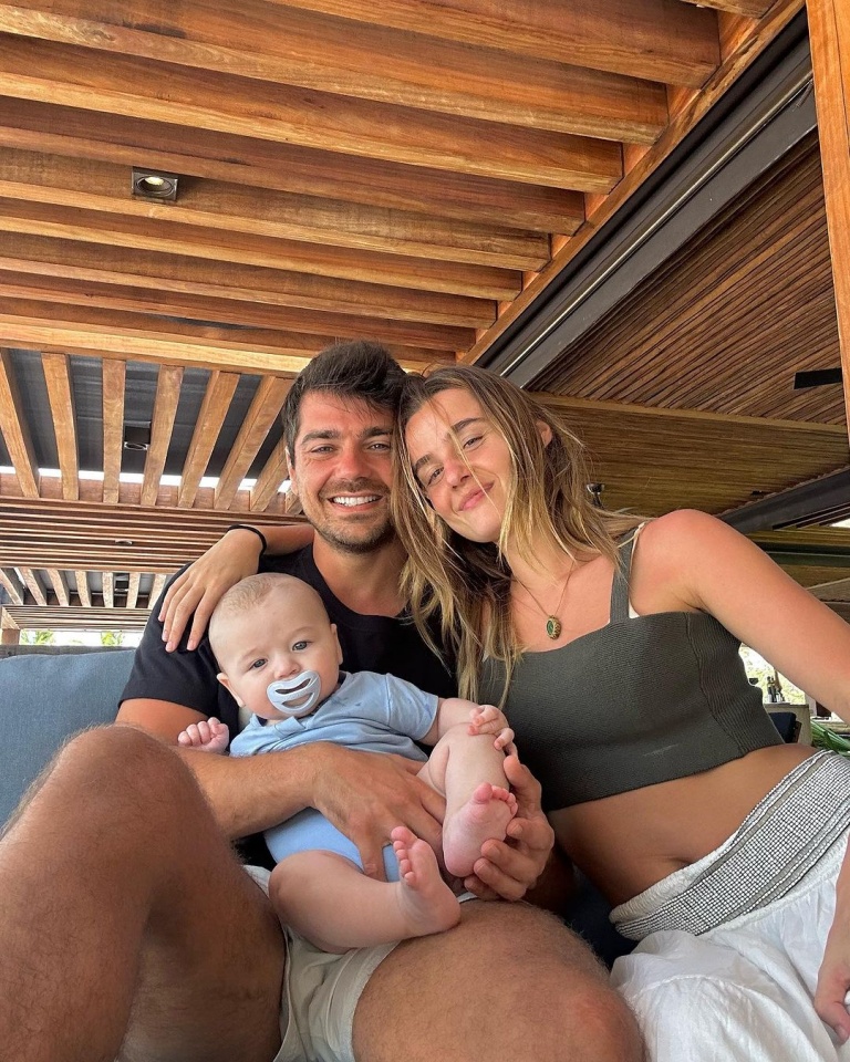 Kelly Bailey e Lourenço Ortigão  encantam as redes sociais com uma foto com o bebé