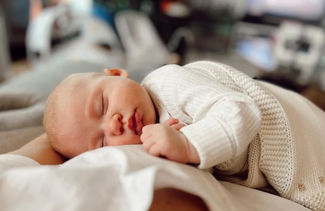 Maria Botelho Moniz partilha (mais uma) foto ternurenta do filho, já com 2 meses