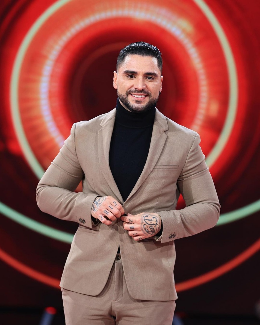 Leandro deixa "Big Brother" e reage a acusações de maus-tratos à cadela