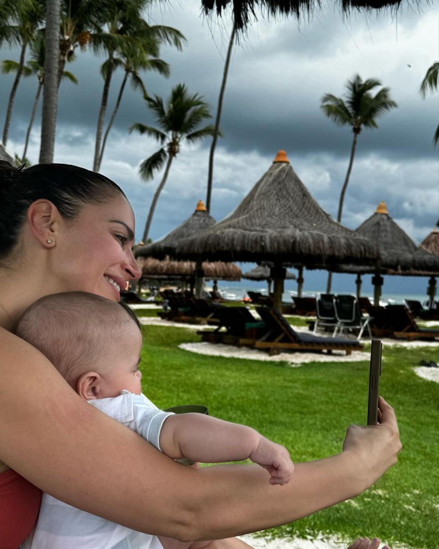 Dânia Neto partilha momentos das férias em família no Brasil e encanta fãs