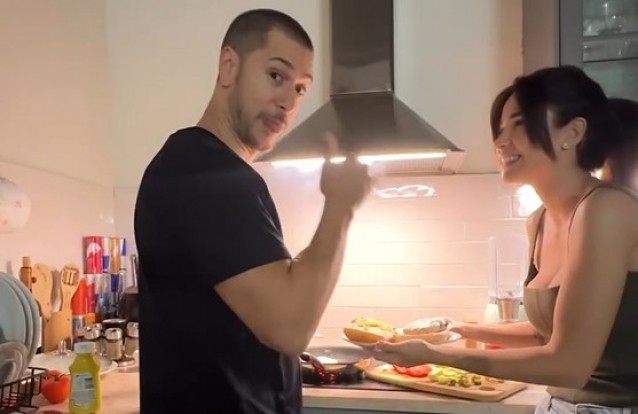 Descubra o ingrediente especial deste hambúrguer à moda de Bruna Gomes e Bernardo Sousa