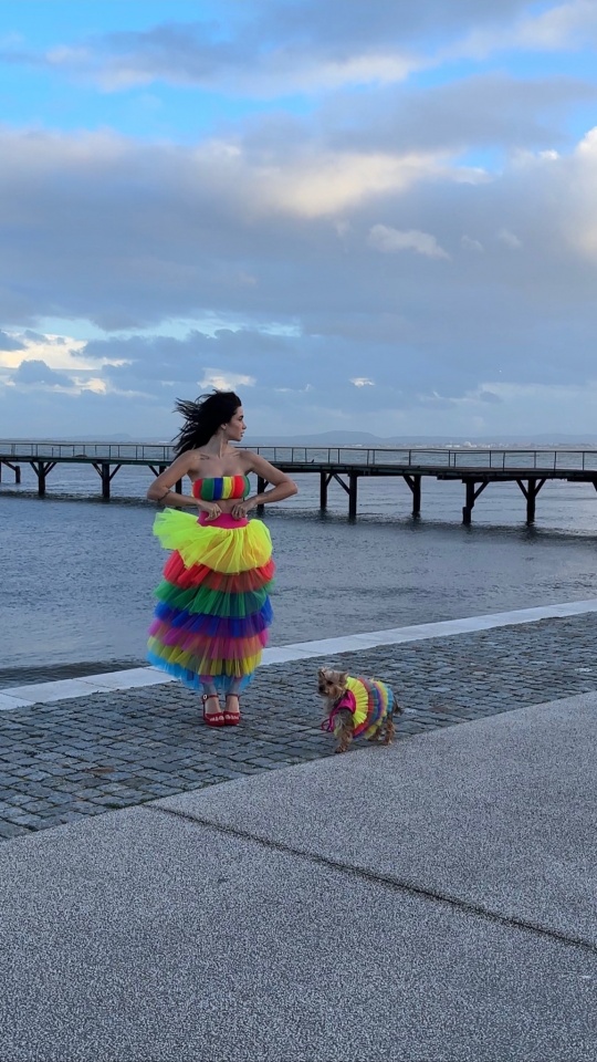 Bruna Gomes e a sua patuda vestem-se de igual para celebrar o Carnaval