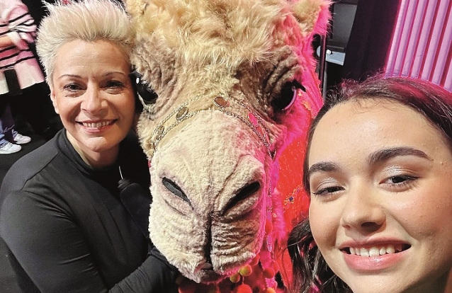 Wanda-Stuart-e-a-filha-Eva_Mascara