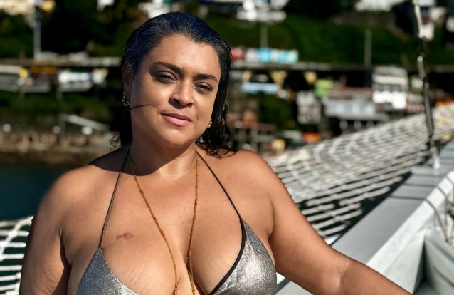 Preta Gil mostra-se em biquíni e revela as cicatrizes deixadas pelo cancro com que lutou em 2023