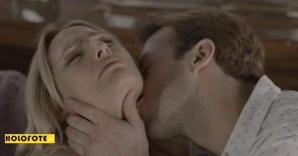 Em “Cacau”: Júlia faz amor com David e arrepende-se