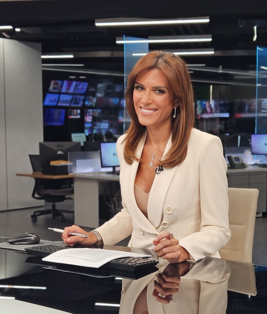 Ana Patrícia Carvalho tem novo visual - Veja o novo corte de cabelo da pivô da SIC