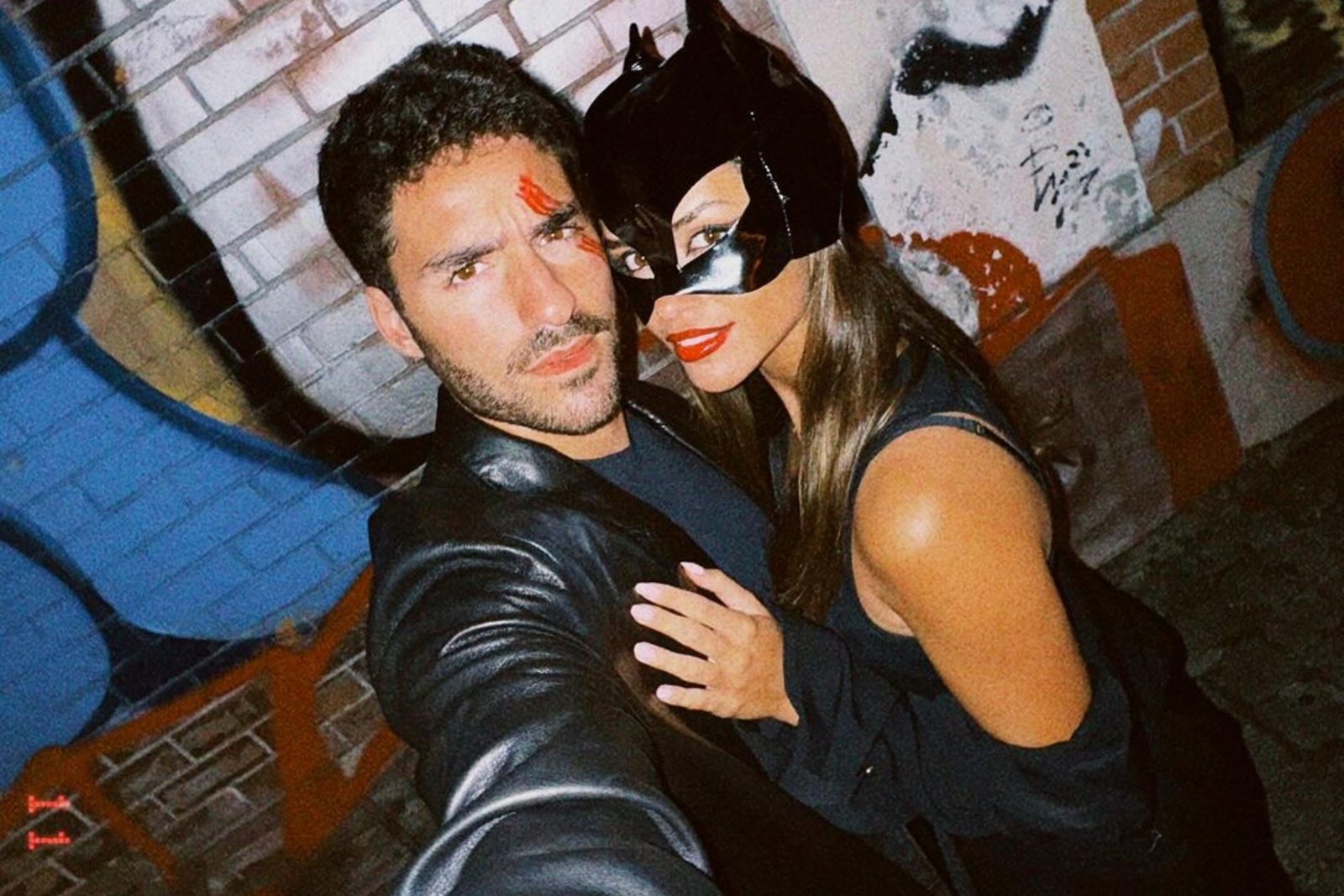 José Condessa e Luisinha Oliveira combinam visuais para festa de Halloween