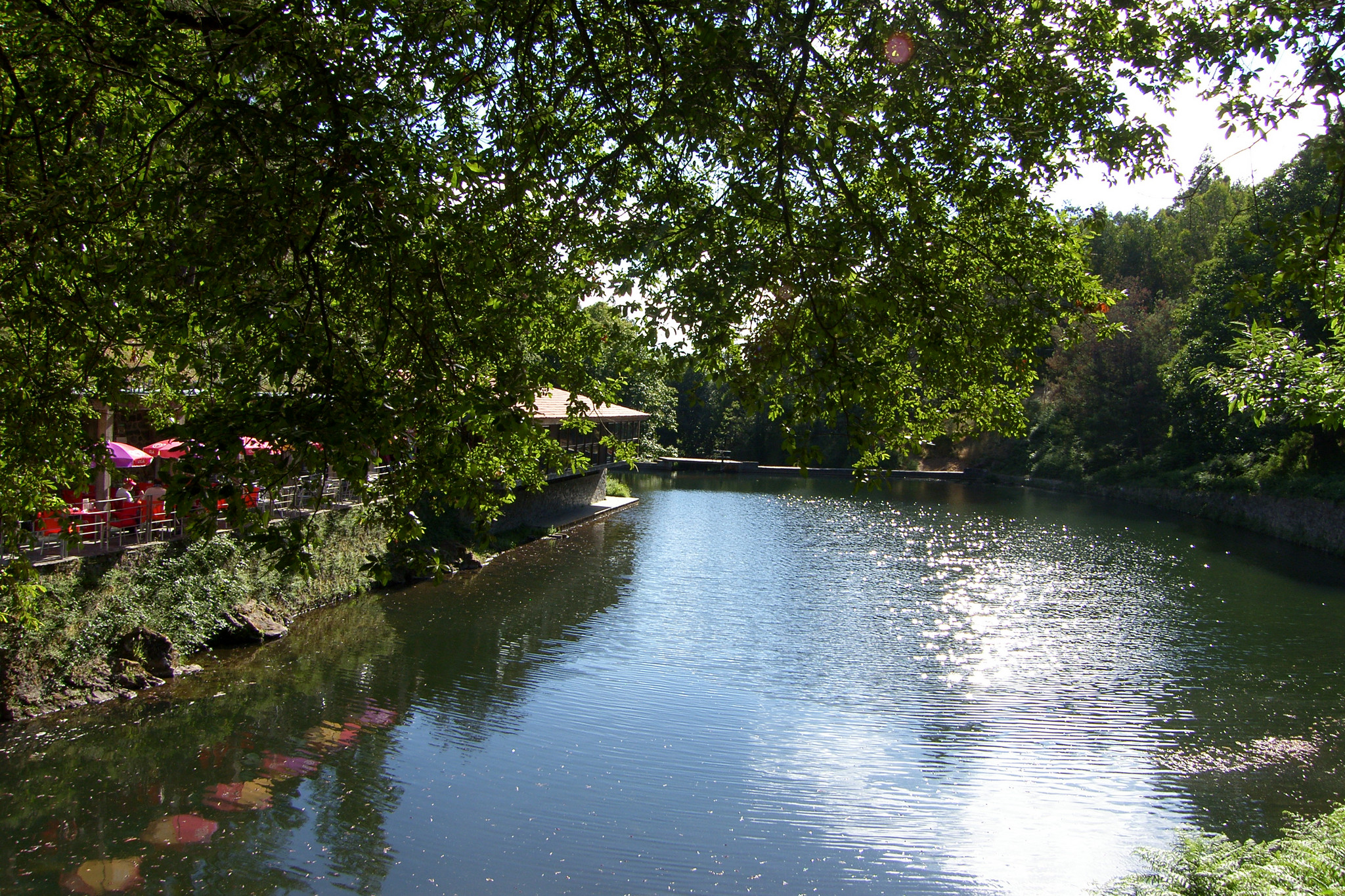 Praia fluvial da Loucainha.jpg