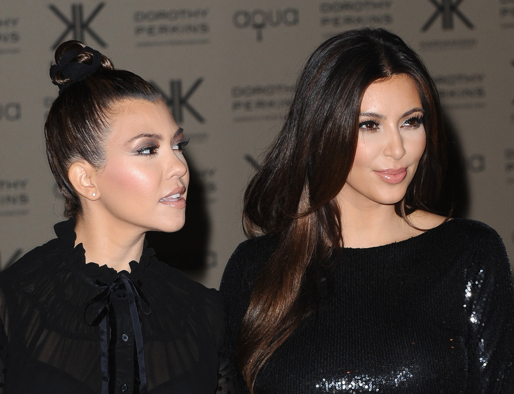 Kourtney&KimKardashian.jpg