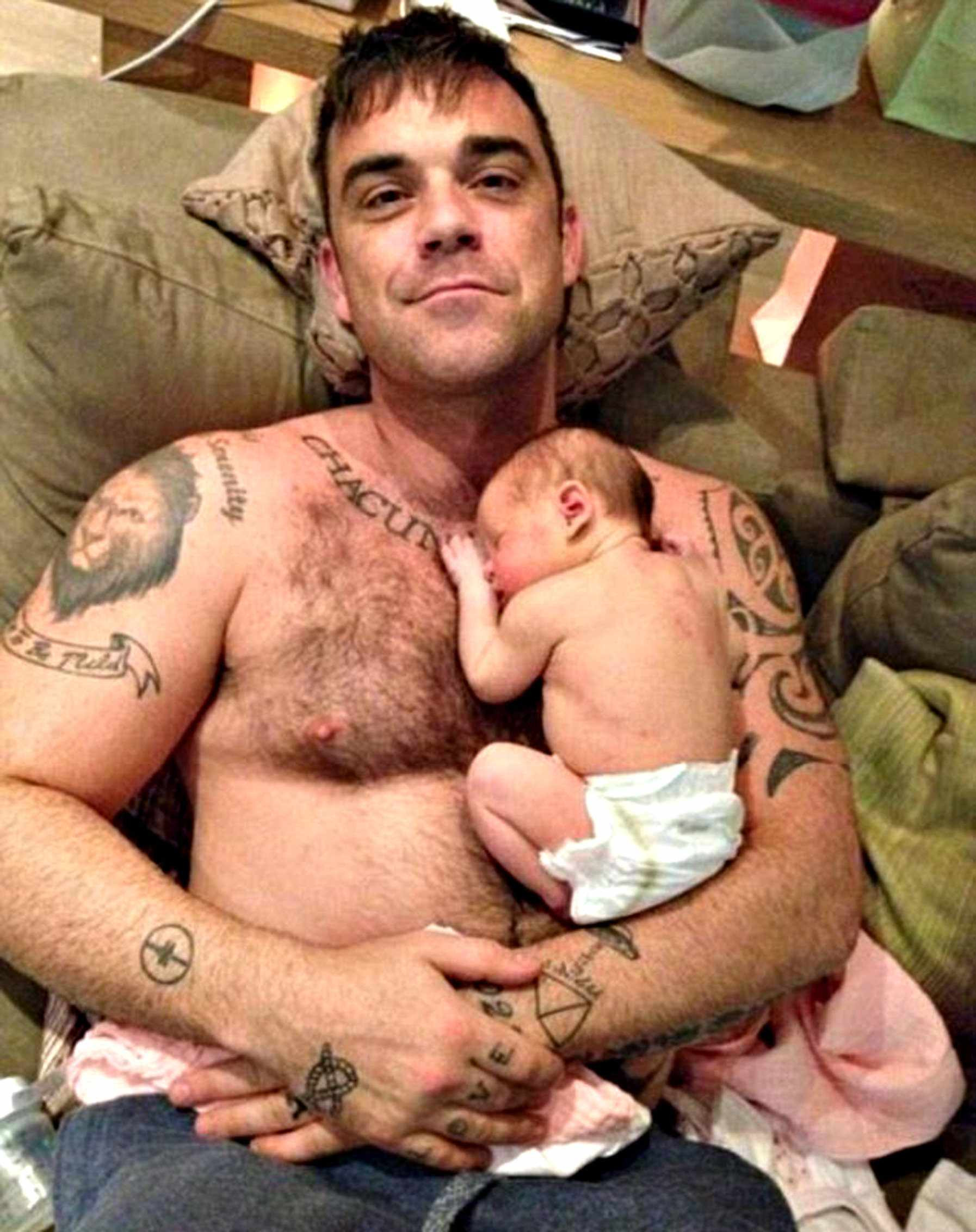 robbie_williams_figlia_teddy.jpg