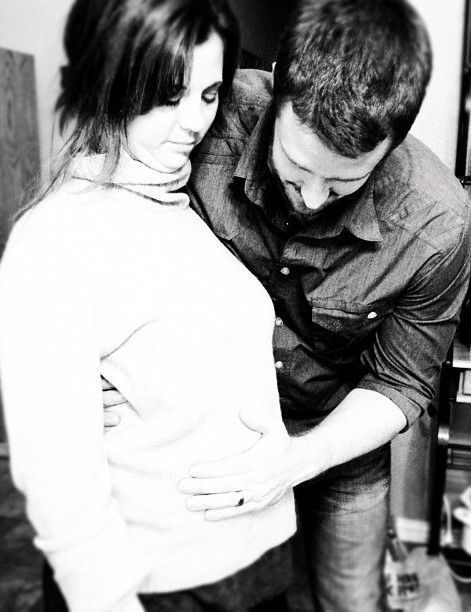 Mandy Teefey posou com o marido, Brian, para a câmara de Selena Gomez