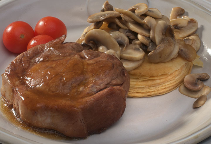 Bife de fígado de vitela à alentejana 